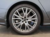 アルミホイ-ル5Vスポークスターデザインチタンルック グロスターンドフィニッシュト8.5Jx20 (Audi sport)/ダンピングコントロールサスペンション