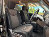 運転席シート廻りは使用感も少なく、良好な状態となっています。丁寧に使われていたことがよくわかりますね。