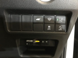 ETC付。高速道路の料金所はキャッシュレスで通過です。サービスエリア等にあるスマートインターの出入りも利用可能でとっても便利。ご納車後すぐにお使い頂けるようセットアップしてのお渡しとなります。
