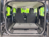 普段のお買い物や通勤、送迎等に十分な荷室スペースを確保しております。セカンドシートを倒すと、大きな荷物の積載も可能です♪