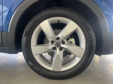 205/55R17タイヤにStyle専用のアルミホイールを装着しております。