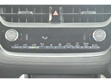 お好きな温度に設定すれば自動的に温度を調節、車内を快適空間に仕上げてくれます。