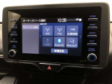 AM/FMチューナー、Bluetooth接続、USB入力、スマートフォン連携機能を標準装備!テレビの視聴には、TVオプションへのお申し込みが必要です。申し込み詳細・料金は展示店舗までお尋ねください。