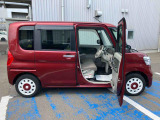 中古車をお選びいただく際に気になる走行距離や修復歴などに加えてキズ・凹みの有無・状態や消耗品の交換、今までの整備状況が &ldquo;ダイハツ認定中古車カルテ&rdquo;でわかります。
