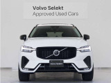 DarkエクステリアとなることでXC60に精悍な印象が加わり、さらにモダンでスポーティな存在感を与えます。