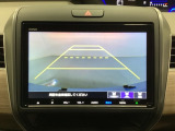 バックでの車庫入れも安心です! リアカメラが付いているバックモニター付のナビを装備しております。操作線もついており距離感も画面から確認できます。