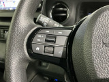 ステアリングにオーディオ操作スイッチが付いています。オーディオ画面に直接タッチしなくても操作が出来ますので、運転に集中できます。
