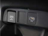 12V電源ソケット、USB接続端子!使いやすい場所に!装備が充実しています♪