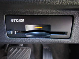 スッキリと収まったETC2.0ユニット。 やはり便利さからマストアイテムになってきましたね。