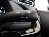 オートライト機能装備です!車外の明るさに応じて、自動的にライトの点灯・消灯をしてくれます♪