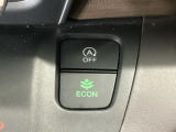 ★ECONスイッチ★ エコドライブを加速しよう!スイッチをONにすると、運転の仕方によるロスを抑え込み燃費をよくするようクルマが頑張ります(*^ー^*)燃費向上にチャレンジ♪