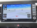 【 ホンダ純正ギャザズ・ VXU-215FTi】ホンダ純正の9インチメモリーナビが装備されています。