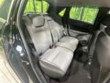コンパクトカーですが、セカンドシートは十分な広さがあり快適にお乗りいただけます♪シートを倒して大きな荷物を積んだりと、用途の幅が広い1台です。