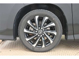 【アルミホイール】純正なので車に似合うデザインになっています。スタッドレスタイヤもご相談下さい。