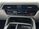 運転席、助手席シートベンチレーション&シートヒーター付きです。