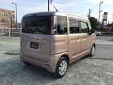 後方からのスタイルが目を引きます。