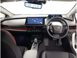 オシャレなインテリアで運転する気分も盛り上がりますよね^^