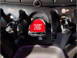 【プッシュスタート】プッシュスタートの最大のメリットは「防犯対策」です。スマートキーと車のIDが合致しないとエンジンは始動させることができません。