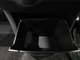 小物が入るボックスです 実際使っていただくとその便利さが伝わると思います。