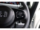 Hondaセンシングの機能のひとつ、アダプティブクルーズコントロール付!アクセルから足を離しても設定したスピードと前車との車間を保ち走行してくれます!車線維持もアシスト☆高速道路で疲労軽減ですね☆