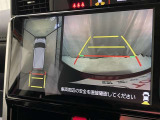 【パノラミックビューモニター】真上から見下ろしたような視点で確認できるバックカメラ搭載!死角も見やすく駐車もラクラクです!