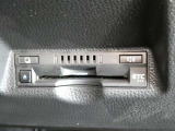 ナビ連動タイプのETC車載機です。ナビゲーションと連動してくれますのでカード未挿入を知らせてくれるなど便利な機能が追加されています。