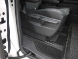 運転者にとっては日々使用することとなる運転席です。運転席が快適だと運転に集中することができますね。