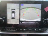 アラウンドビューモニターで車の周囲の情報が室内でわかります。