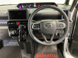 収納も充実、操作性良好なハンドルまわりです。また気持ちよくお乗り頂くために、徹底したルームクリーニングも実施しております。