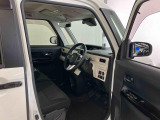 たとえばダイハツのお店にある、たくさんのスマアシ搭載車は、正常に作動する事をしっかり確認します。