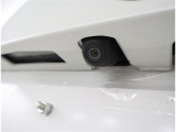 バックカメラが付いているので後方確認が非常にしやすいです。今や運転初心者も熟練者も必須装備!ついていて損はないですね♪