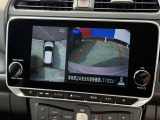 駐停車には便利なアラウンドビューモニター搭載。サイドモニターの切り替えも可能です。
