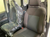 フロントシートです。ゆったり運転ができます。長距離ドライブもラクラク♪♪