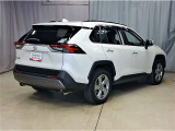 Toyota Safety Senseやブラインドスポットモニターなど安全装備も充実しており、初めてSUVを選ぶ方にも安心です