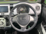 【純正革巻きステアリング】上質な革を使用することで、手にしっかり馴染みとても運転しやすいハンドルです♪