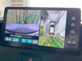 【マルチビューカメラシステム】専用のカメラにより、上から見下ろしたような視点で360度クルマの周囲を確認することができます☆死角部分も確認しやすく、狭い場所での切り返しや駐車もスムーズに行えます。