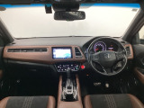 【前方視界】開放的な前方視界!運転がしやすく疲れにくいです♪窓が大きく、見通しがとっても良いおクルマですよ♪