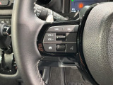 ステアリングにオーディオ操作スイッチが付いています。オーディオ画面に直接タッチしなくても操作が出来ますので、運転に集中できます。