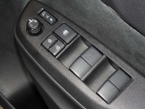 電動格納式ドアミラー・パワーウインドウを装備しています。