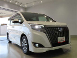 LEDヘッドライトです。デザイン性がよくとても明るいので、夜間の走行や悪天候でも安心です。しかも長寿命!
