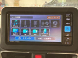 純正ナビゲーションにバックカメラ、電動パーキングブレーキ、両側スライド(片側電動)、シートヒーター等が装備された新型ムーヴが入荷しました!!オシャレなツートンカラーでオシャレに乗りこなしてください♪