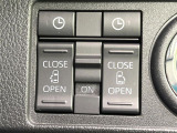 【両側パワースライドドア】スマートキーや運転席のスイッチで後席両側スライドドアの開閉が可能♪電動だから力を入れてドアを開ける必要が無く、小さなお子様でも簡単に開け閉めでき快適です♪