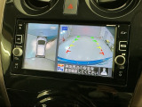 全方位モニターがついています! 車の周囲を360&deg;安全確認できるので、普段の駐車はもちろんの事、縦列駐車や幅寄せの際にも活躍してくれますよ。