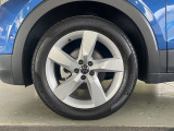 205/55R17タイヤにStyle専用のアルミホイールを装着しております。