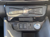 オートエアコン付ですので快適な車内温度を保てます。