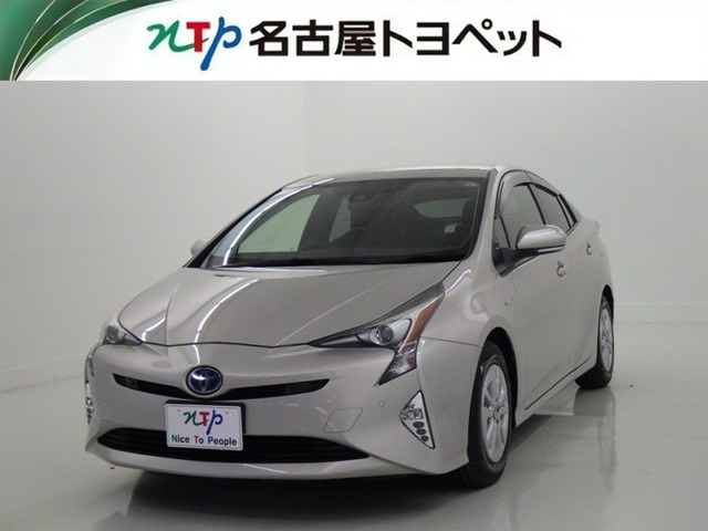 トヨタ プリウス 