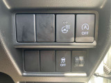運転席から操作しやすい位置に配備されています♪