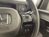 ステアリング右手側に安全運転支援機能のホンダセンシングをコントロールするスイッチ