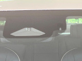 【トヨタセーフティセンス】走行中に前方の車両等を認識し、衝突しそうな時は警報とブレーキで衝突回避と被害軽減をアシスト。より安全にドライブをお楽しみいただけます。