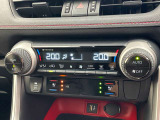 オートエアコンは温度を設定するだけで、自動で風量などを設定してくれます。運転しながら操作も必要ないので、安全性も向上します。